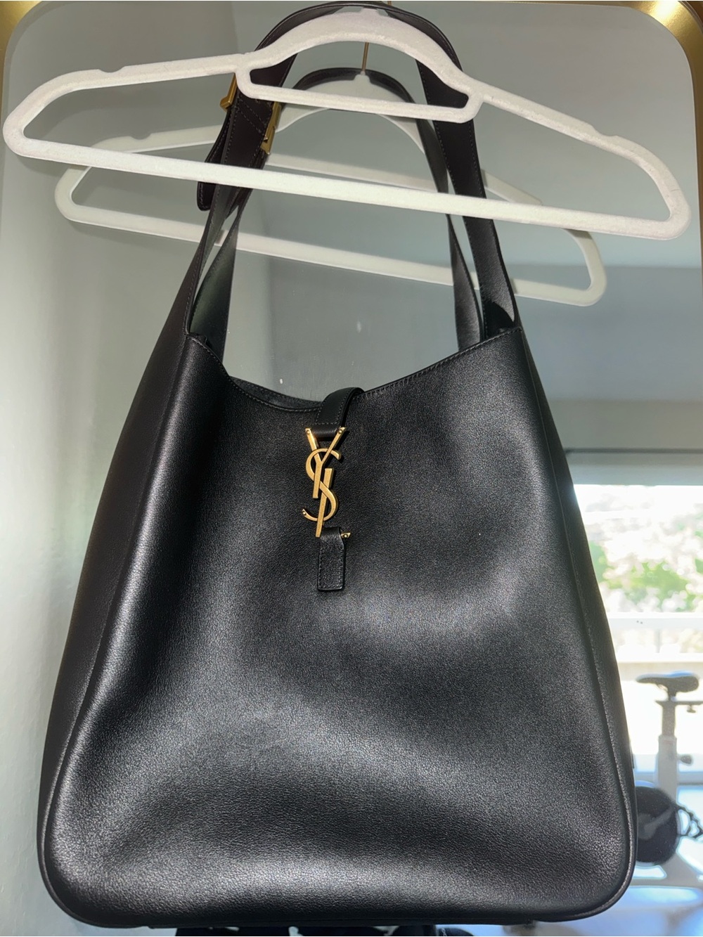 Saint Laurent Le 5 A 7 Supple Large in Grained Leather Black